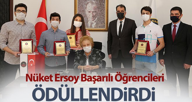 Ersoy'dan dereceye giren öğrencilere ödül!