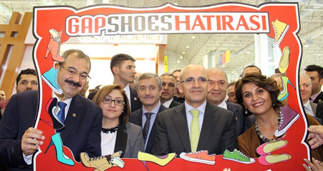 GAPSHOES 23. KEZ KAPILARINI AÇACAK…