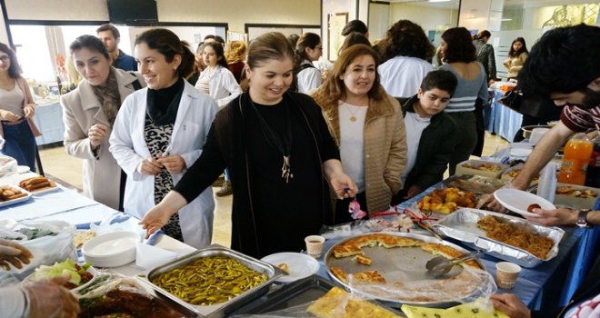 GAÜN Tıp Fakültesi öğrencileri yararına kermes