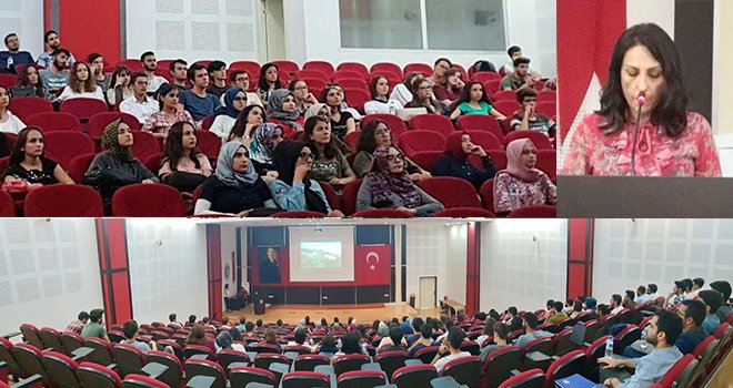 GAÜN'de öğrencilere oryantasyon sunumu