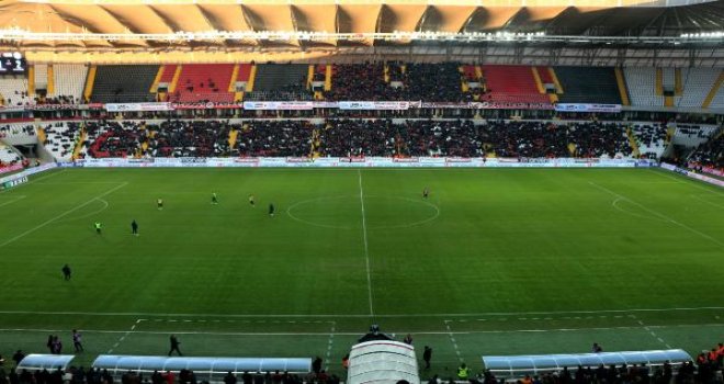 Gaziantep Arena'daki ilk maçı 7 bin seyirci izledi