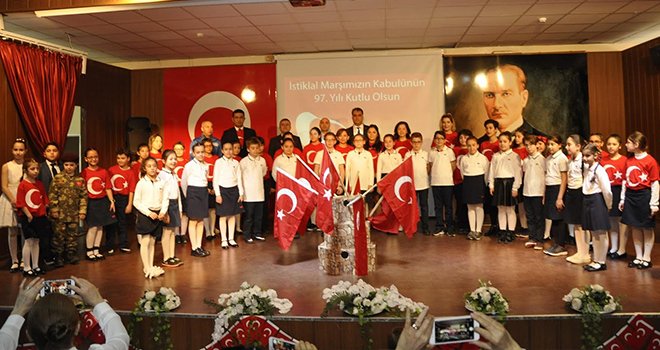 GKV'de İstiklal Marşı Oratoryosu sahnelendi 