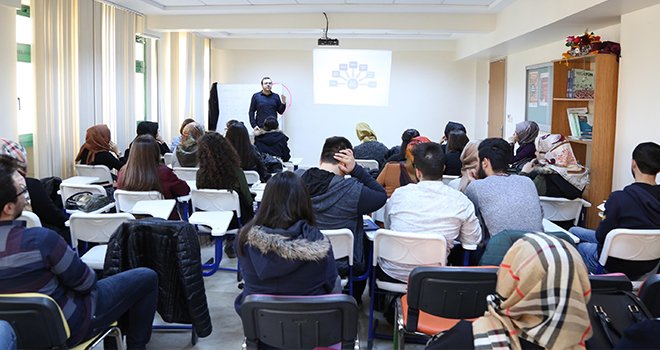 Mesleğe giden yol: Kariyer gelişim atölyeleri