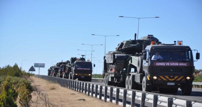 Silopi'ye gidecek askeri konvoy, Gaziantep'ten ayrıldı