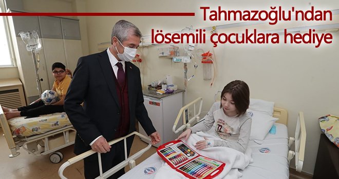 Tahmazoğlu'ndan minik hastalara ziyaret...