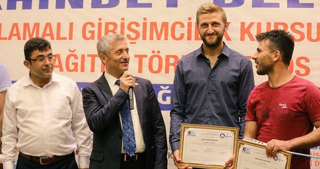  Şahinbeyli girişimciler sertifikalarını aldı