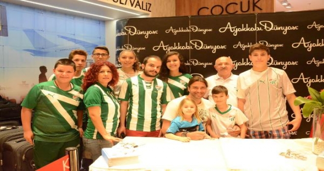 Bursaspor Kalecisi Frey Taraftarlarla Buluştu