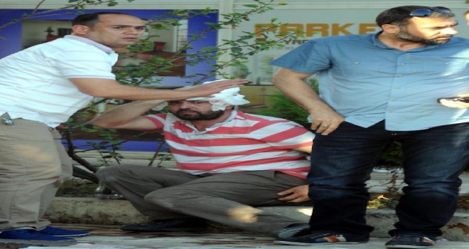 Antalyada Dükkanın Asma Katı Çöktü: 3 Yaralı