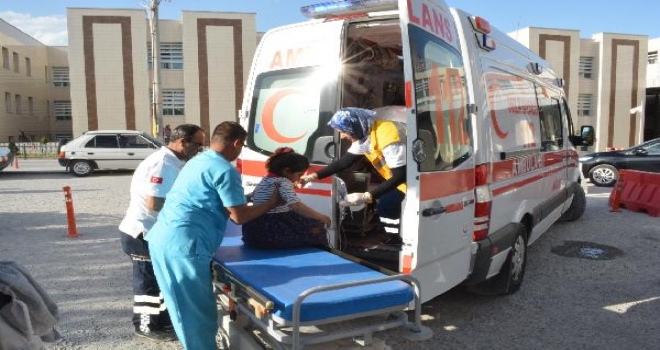 Niğdede 160 Öğrenci Ve 1 Öğretmen Yemekten Zehirlendi (Ek Fotoğraflar)