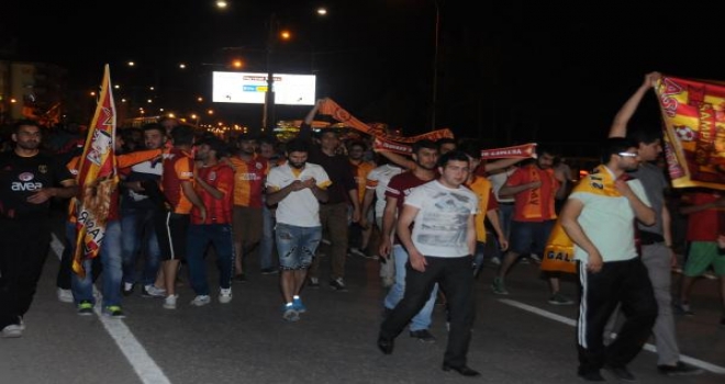 Gaziantepte Galatasarayın Şampiyonluğu Kutlandı