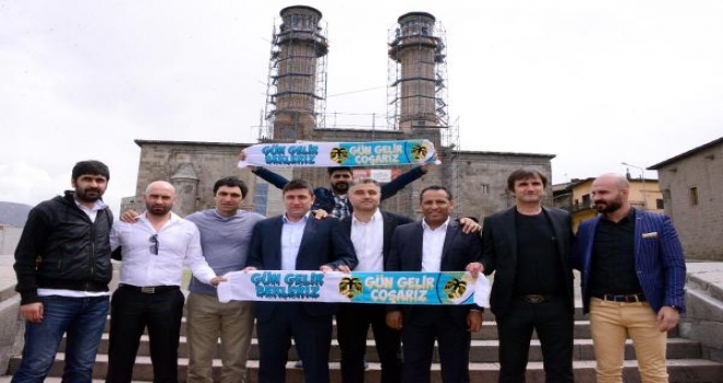 Bayern Münihi Örnek Alan Erzurumun Efsane Futbolcuları Yönetime Talip