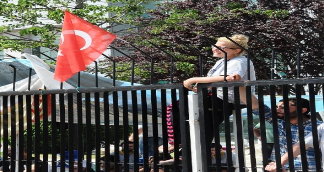 Renaultta 6 Saat Süren Toplantıdan Yine Sonuç Çıkmadı (2)