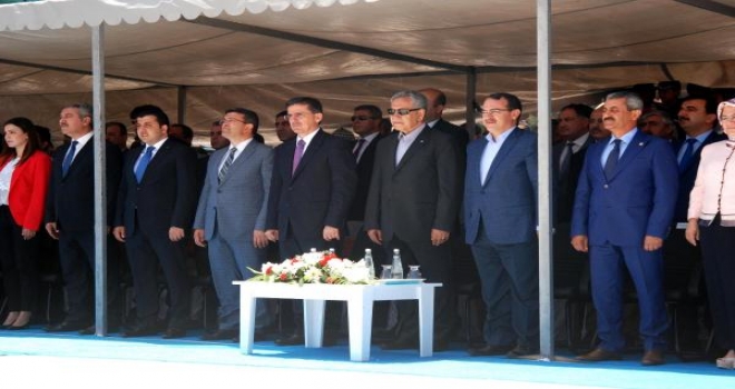 Arınç: Türkiyede Ayrımcılıkları Kaldıracağız (2)