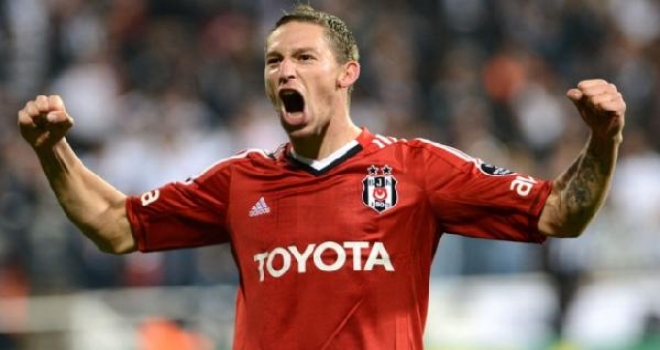 Karşıyakada Erdal Acardan 2 Bomba: Sivok Ve Holosko