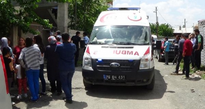 Polis Memuru Ve Kayınvalidesi 4 Kişi Tarafından Dövüldü