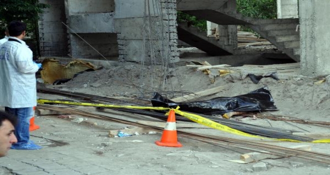 Kayseride İnşaattan Düşen İşçi Öldü