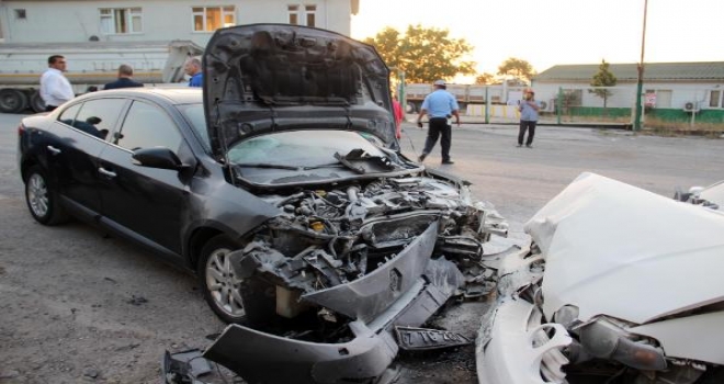 Ereğlide Chpli Başkanan Makam Otomobili Kaza Yaptı: 5 Yaralı