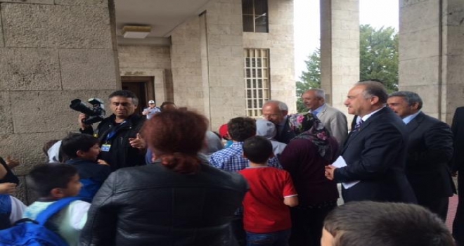  Kılıçdaroğlu Tbmmyi Ziyarete Gelen Çocuklarla Sohbet Etti 