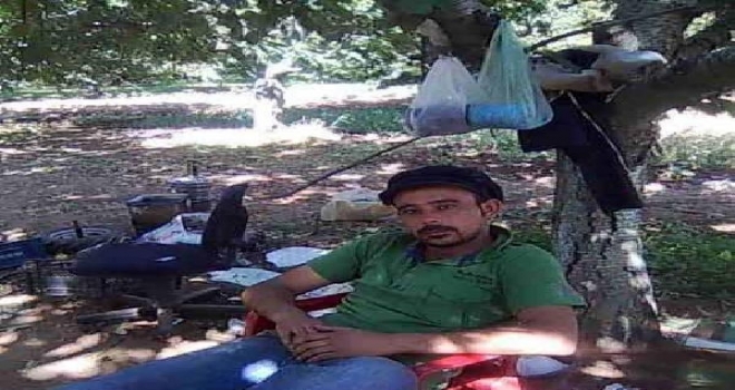 Otomobil Sulama Kanalına Uçtu, Sürücüyü Vatandaşlar Kurtardı (2)