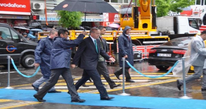 Erdoğan: Demokrasi Sancağı 7 Haziranda Daha Yüksek Bir Burca Dikilecek