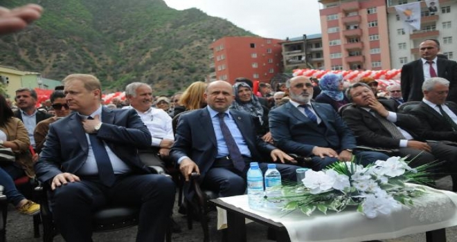 Bakan Işık: Birileri Güzel Rüya Görüyor Kendi Aralarında