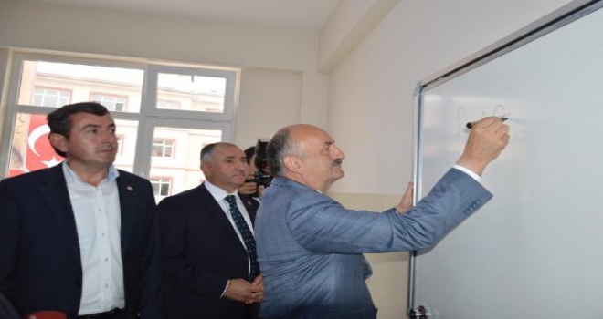 Sağlık Bakanı Müezzinoğlu: 27 Mayıs 1960Da Bu Milletin İradesine Darbe Yapıldı