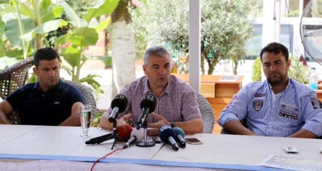 Rıza Çalımbay: Takımımla Gurur Duyuyorum