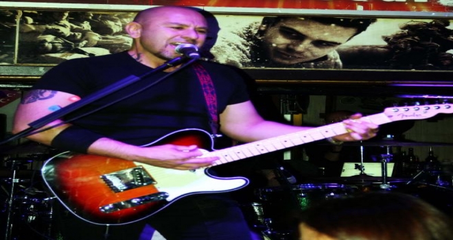 Bodrumda Tatilciler Demir Demirkan İle Coştu 