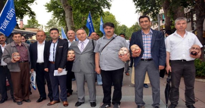 Atanamayan Okul Müdürlerinden Kelle Koltukta Protesto Yürüyüşü