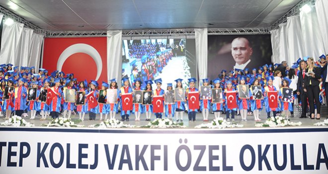 160 minik öğrenci Gaziantep Kolej Vakfında törenle kep attı