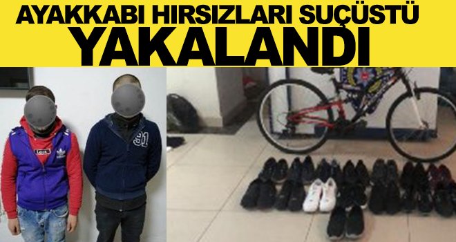 2 şüpheli ellerindeki poşetlerle suçüstü yakalandı