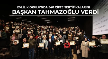 Evlilik Okulu'nda 548 çifte sertifikalarını Başkan Tahmazoğlu verdi