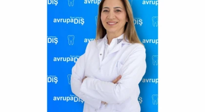 Diş Beyazlatmada Popüler Yöntemler: Profesyonel Diş Beyazlatma vs. Evde Diş Beyazlatma