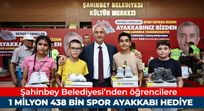 Şahinbey Belediyesi’nden öğrencilere 1 milyon 438 bin spor ayakkabısı hediye