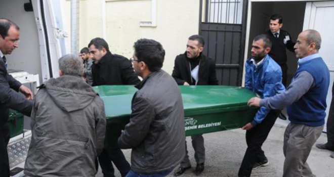 3 CENAZE YAKINLARINA TESLİM EDİLDİ