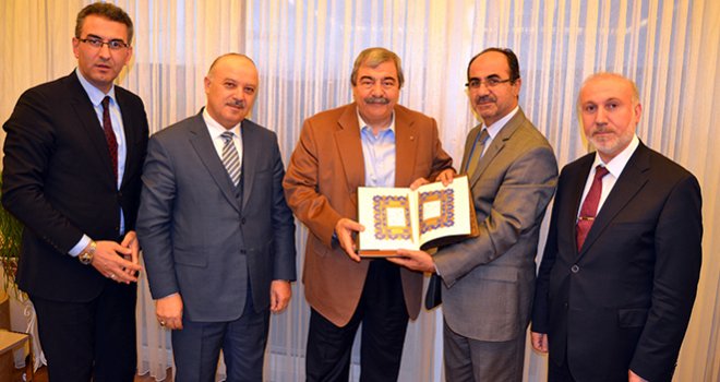 KONUKOĞLU’NA TEŞEKKÜR BELGESİ TAKDİM ETTİ 