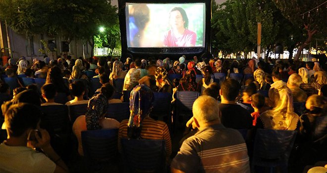 Açık hava sinema etkinliklerinin sezon finali yapıldı 