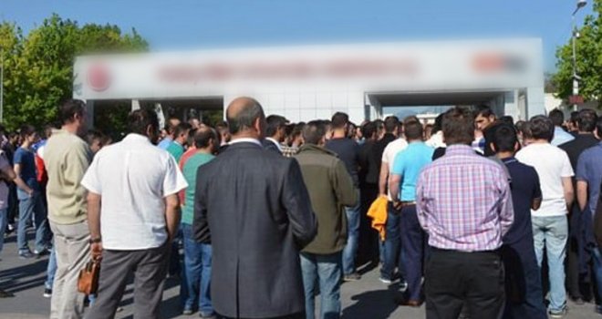 DEV FABRİKADA ÜRETİM DURDU
