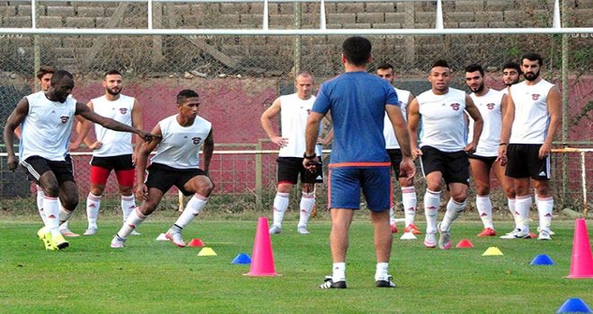 GAZİANTEPSPOR AKHİSAR'A BİLENİYOR