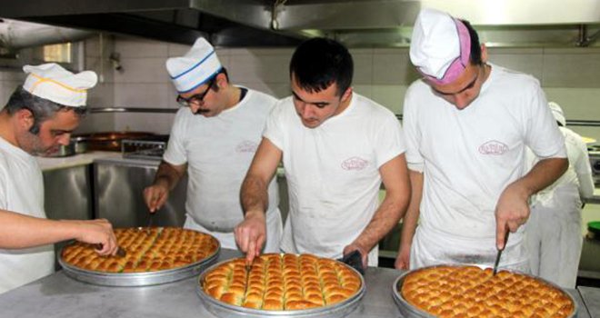 Gaziantep'te baklavacıların yılbaşı mesaisi