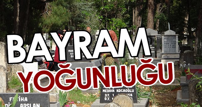 Gaziantep'te mezarlıklarda bayram yoğunluğu