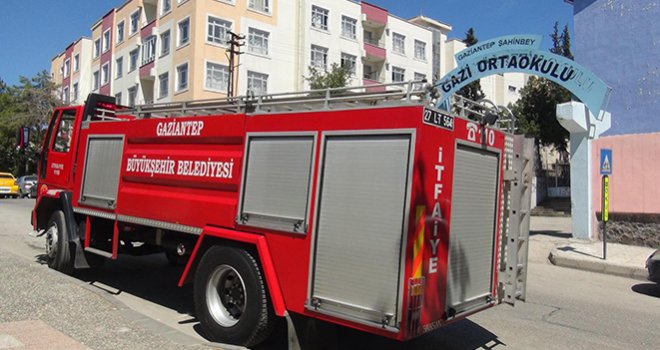 Gaziantep’te okulda çıkan yangın panik yarattı 