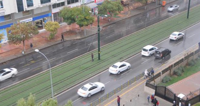 Gaziantep'te sağanak yağış etki yarattı