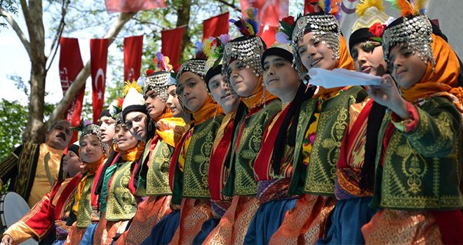 Geleneksel 'Halk Oyunları' şenliği