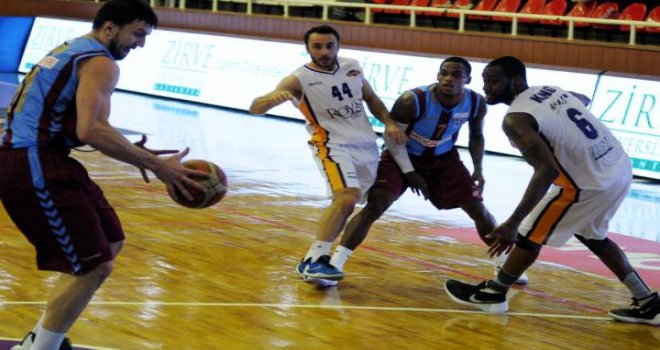 Royal Halı, Trabzonspor'a bir sayıyla mağlup: 82-83