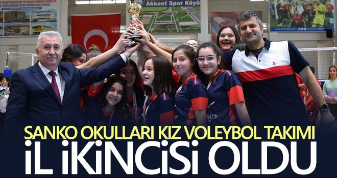 SANKO Okulları kız voleybol takımı il ikincisi oldu