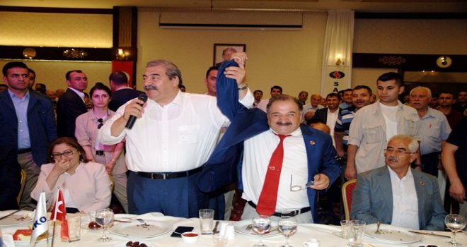 Sanko'dan muhtarlar ve huzurevi sakinlerine iftar 